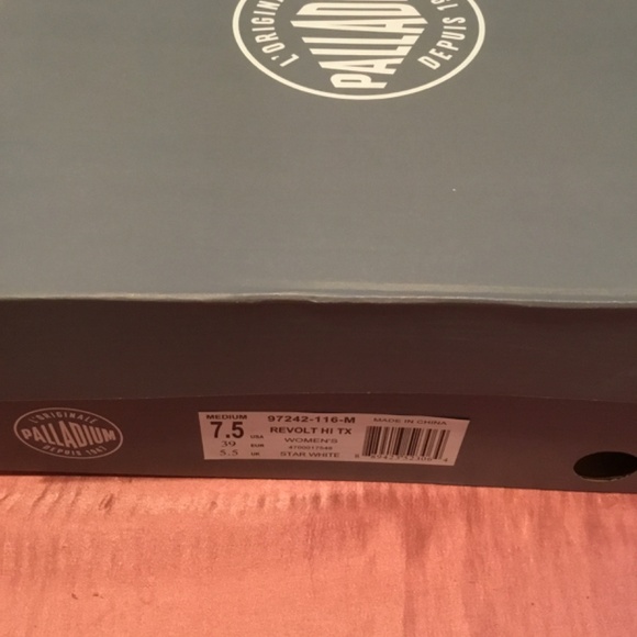 🥾 NIB Palladium Canvas Ankle Boots for Women 7.5 🥾 - Picture 6 of 6